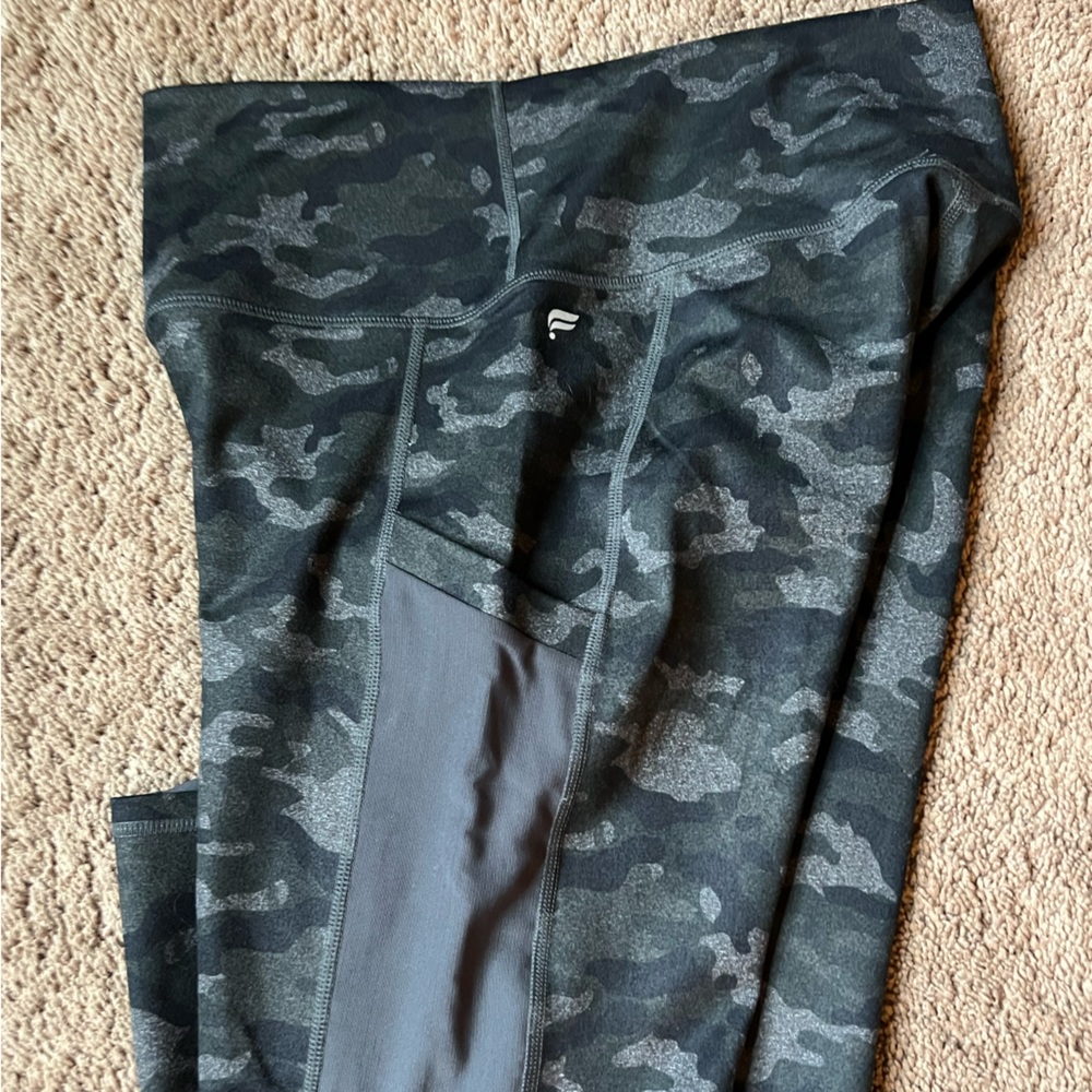 Fabletics camo leggings